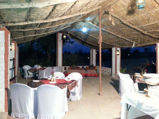 Umaid Safaris And Desert Lodge Bikaner Restaurant